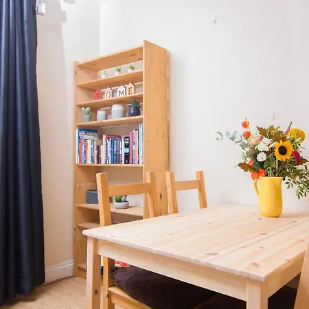 Апартаменты Bright 1Bed Apt Between City Centre / Ashton Gate
